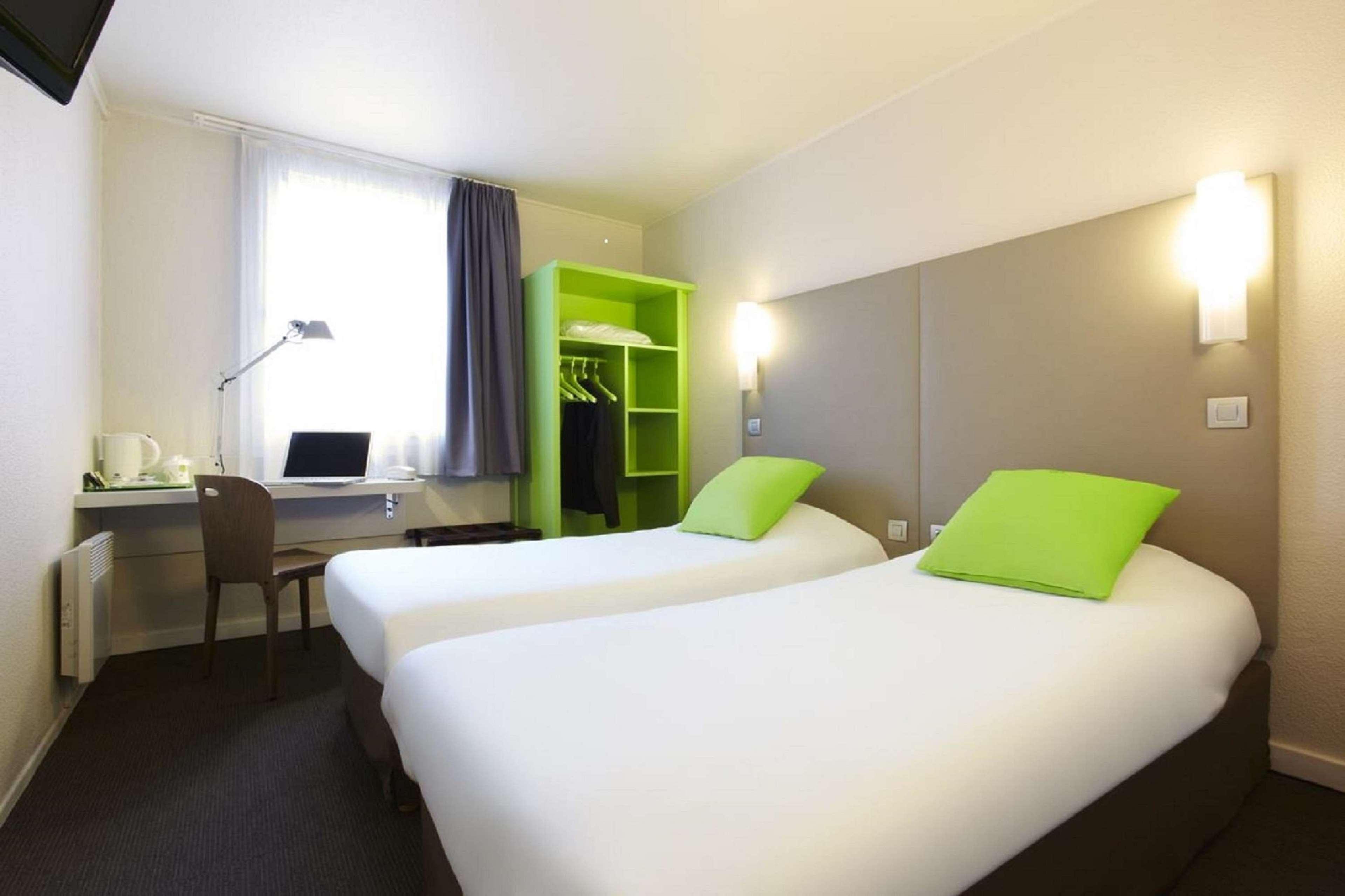Campanile Paris Ouest - Gennevilliers Barbanniers Hotel Exterior photo