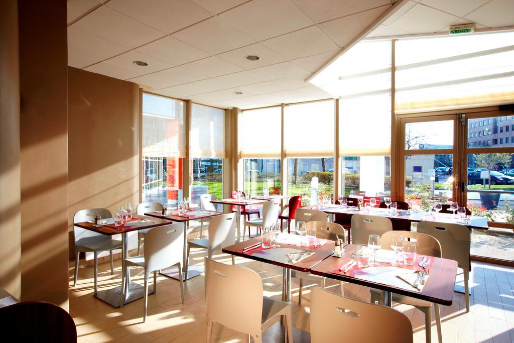 Campanile Paris Ouest - Gennevilliers Barbanniers Hotel Exterior photo