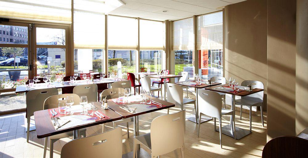 Campanile Paris Ouest - Gennevilliers Barbanniers Hotel Restaurant photo